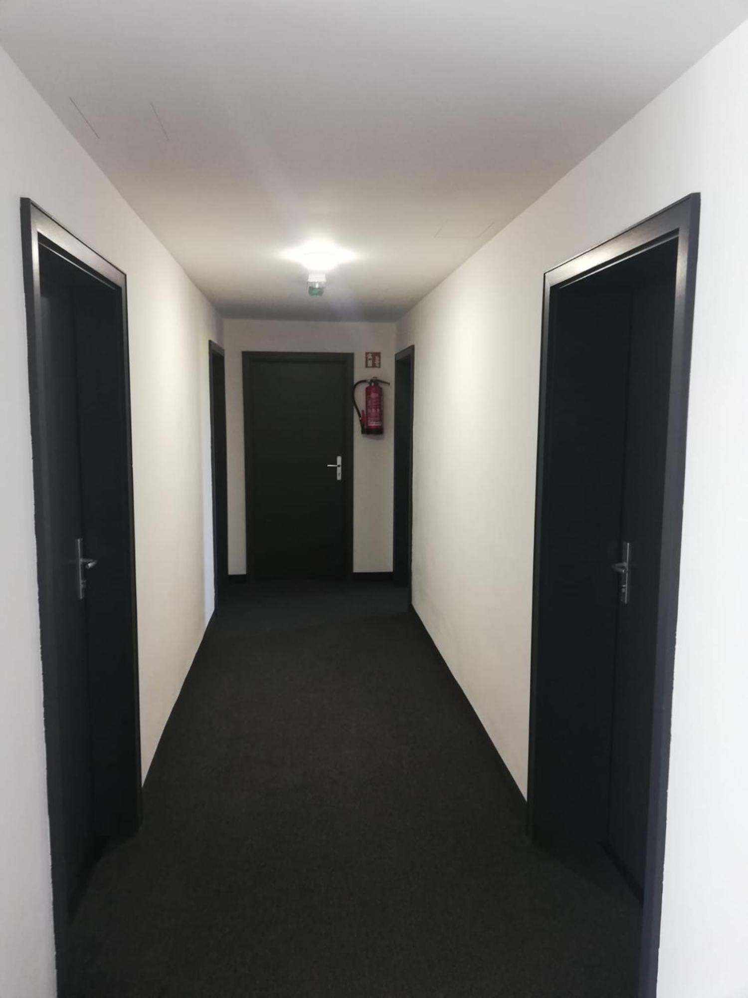 Zzzimple - Staffless & Self Check-In Hotel Pillig Eksteriør billede